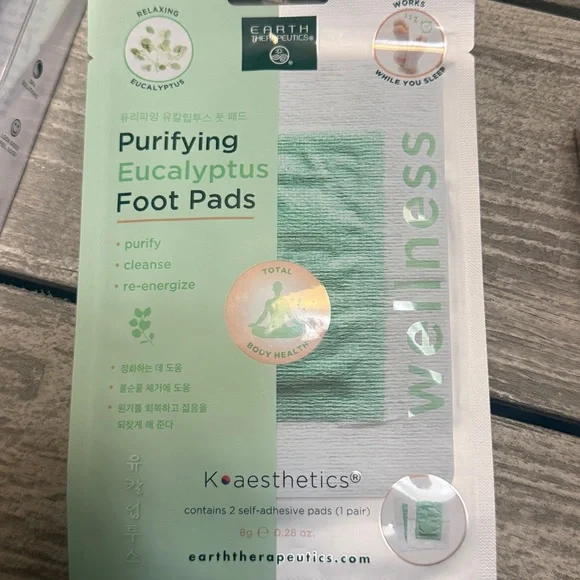 Earth Therapeutics NEW Self-Care Foot and Face Kit - Picture 5 of 7